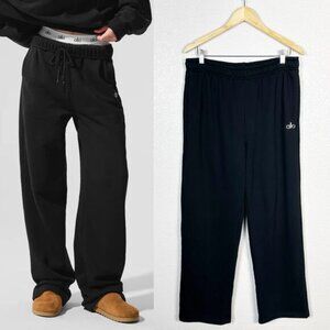 ALO Yoga Unisex Cozy Loungewear Accolade Straight Leg Sweatpant Black Large